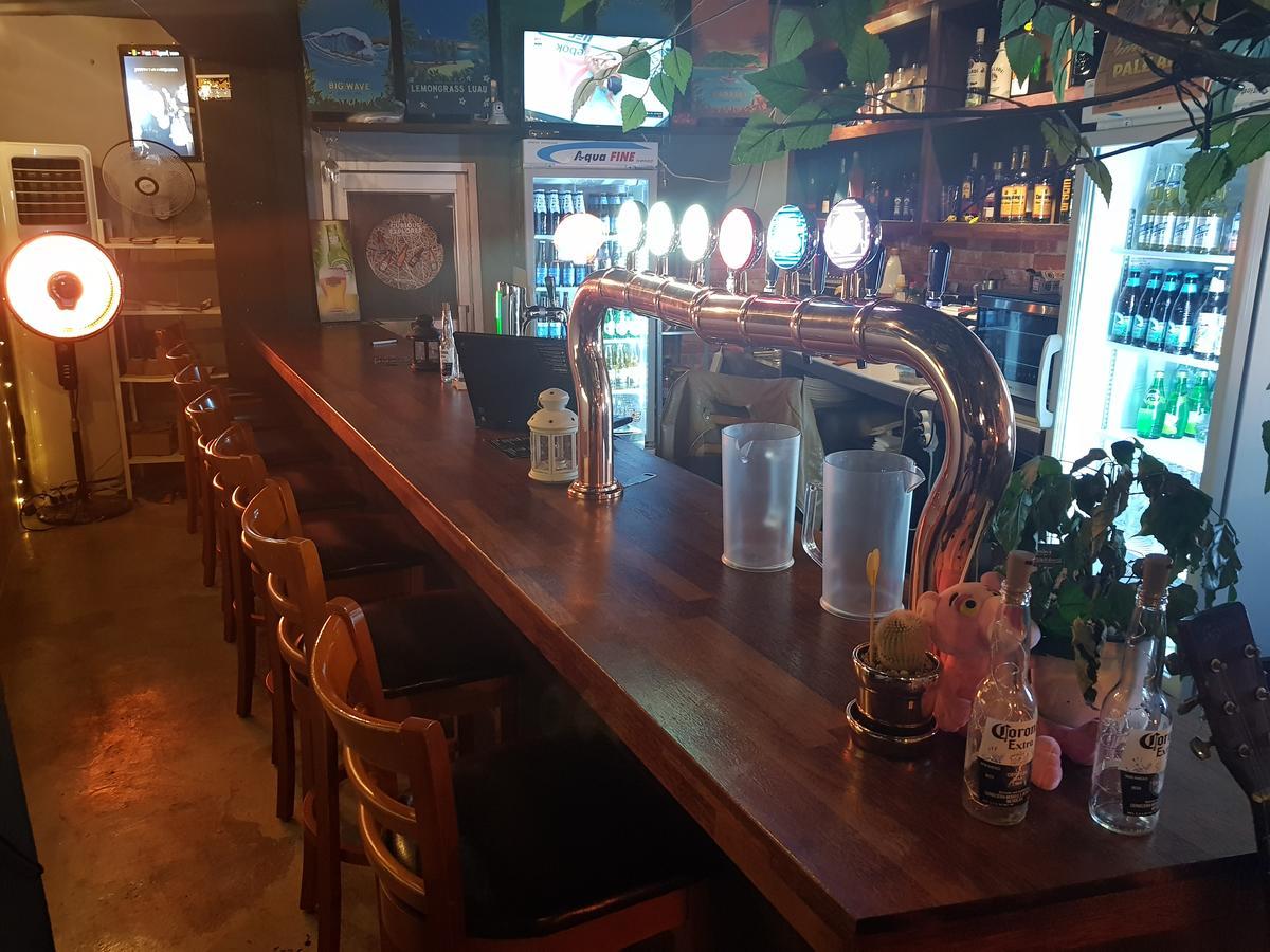 Jinho'S Black Whale Guest House & Bar Seul Dış mekan fotoğraf